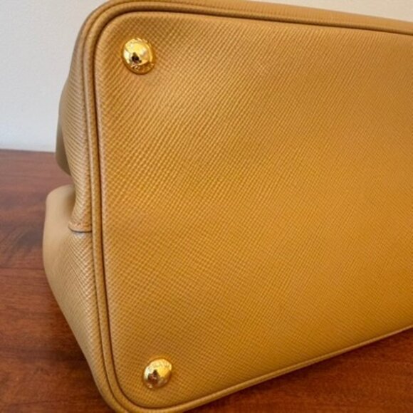 Prada Saffiano Leather Large Double Tote Carmel Red Interior Designer Bag w/ Box - Picture 5 of 11